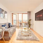 Deluxe Apt, River Canal View& Free Parking! Leeds (West Yorkshire)