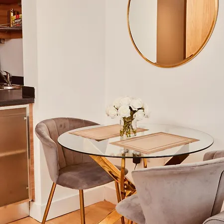 Deluxe Apt, River Canal View& Free Parking! 公寓 利兹