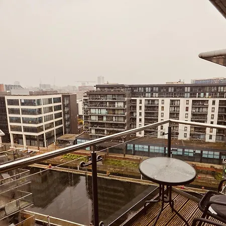 Deluxe Apt, River Canal View& Free Parking! Διαμέρισμα Λιντς