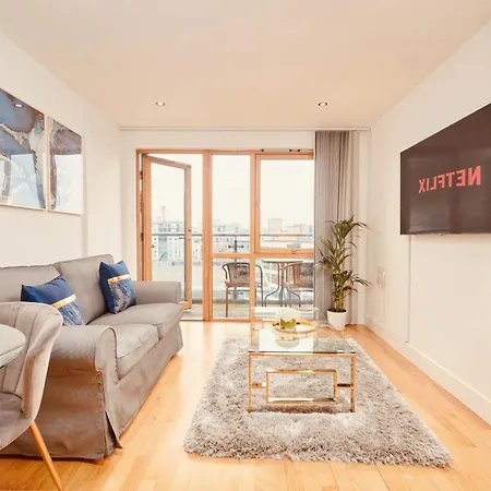 Deluxe Apt, River Canal View& Free Parking! 利兹