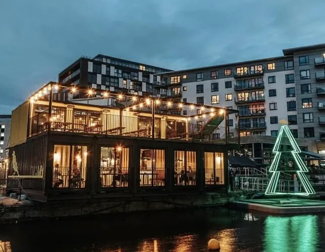 Lägenhet Deluxe Apt, River Canal View& Free Parking!