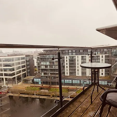 Apartment Deluxe Apt, River Canal View& Free Parking! *