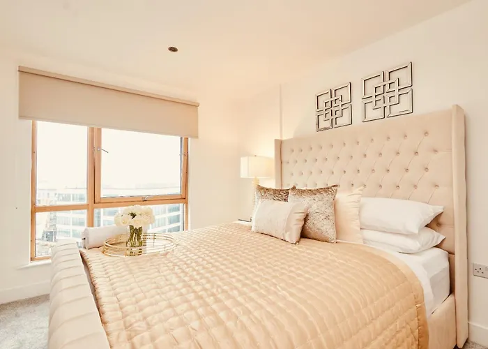 شقة Deluxe Apt, River Canal View& Free Parking!