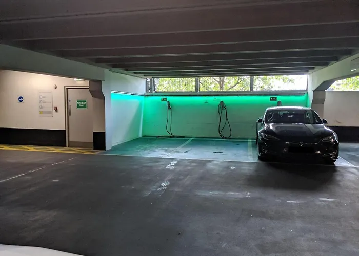 شقة Deluxe Apt, River Canal View& Free Parking! *