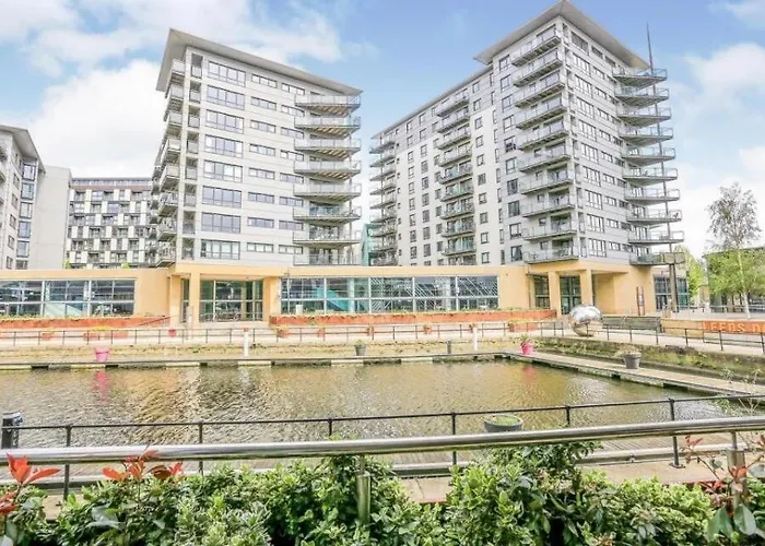 شقة Deluxe Apt, River Canal View& Free Parking!